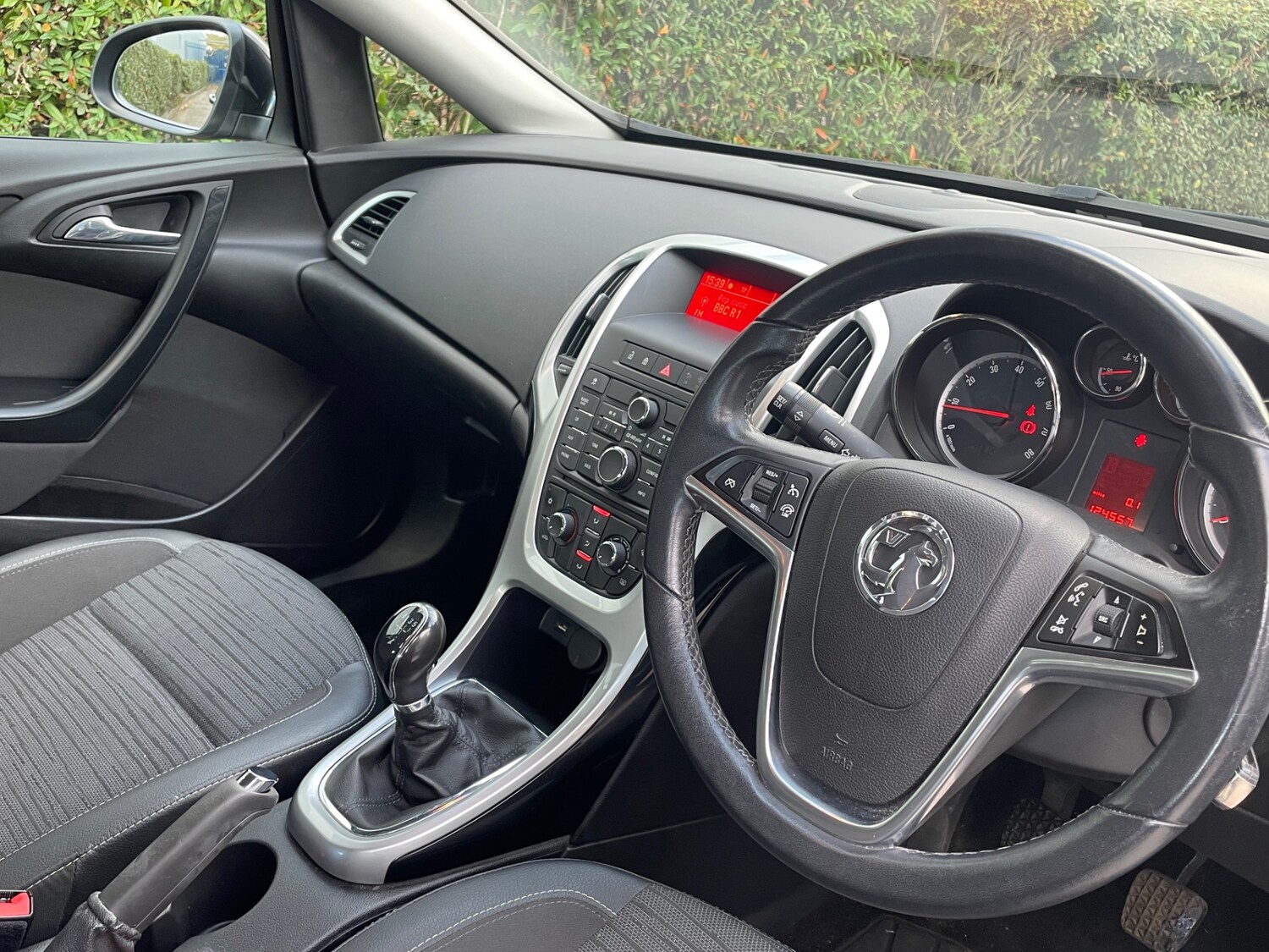 Used Vauxhall Astra 2015 for sale - 76428790: Photo 4