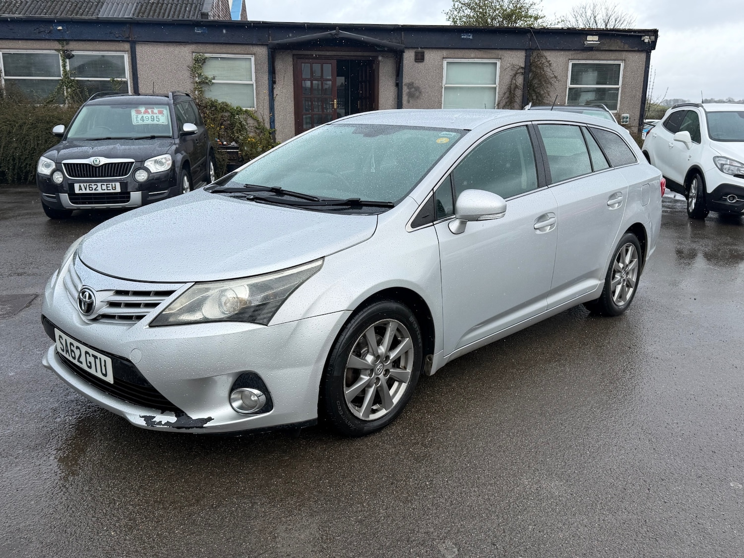 Used Toyota Avensis 2012 for sale - 78067810: Photo 5
