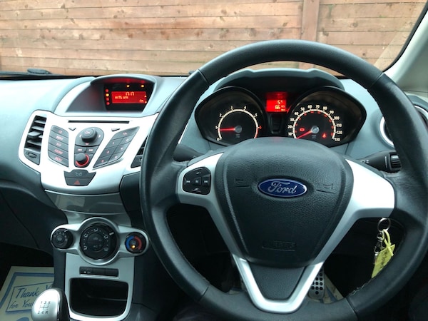 Used Ford Fiesta 2011 for sale - 73857437: Photo 16