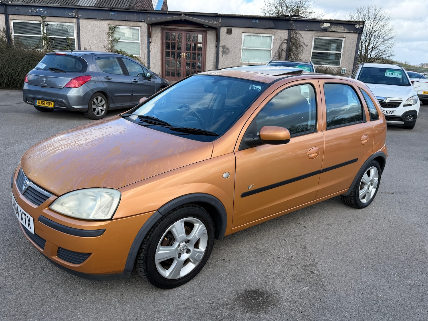 Used Vauxhall Corsa 2004 for sale - 77837136: Photo 2