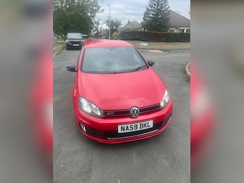 Volkswagen - Golf