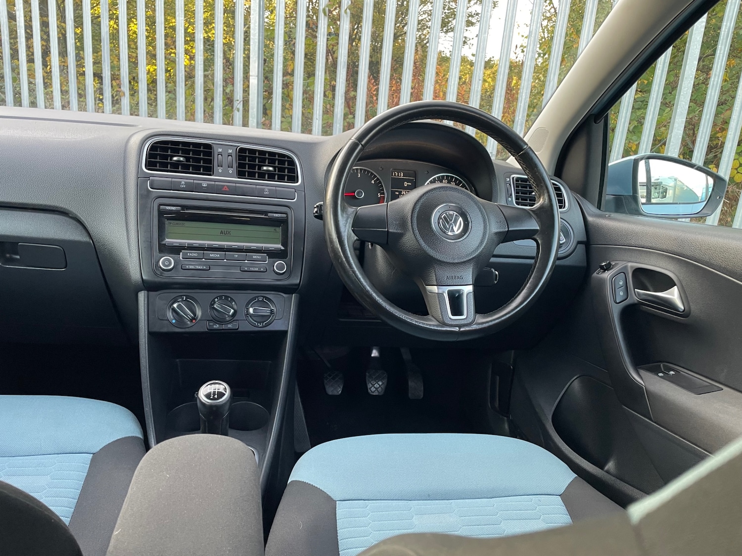 Used Volkswagen Polo 2012 for sale - 76369431: Photo 10