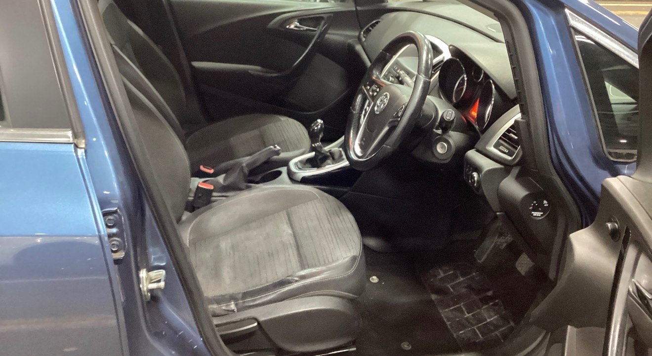 Used Vauxhall Astra 2014 for sale - 77752775: Photo 8