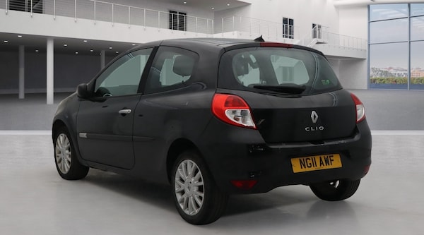 Used Renault Clio 2011 for sale - 76314248: Photo 10
