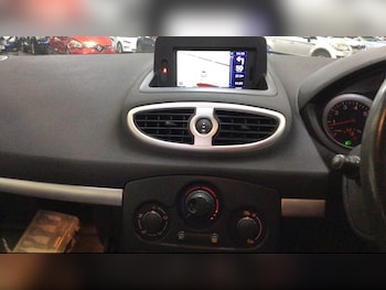 Used Renault Clio 2011 for sale - 76314248: Photo 2