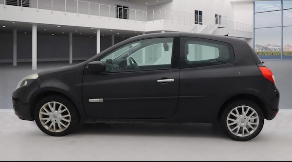 Used Renault Clio 2011 for sale - 76314248: Photo 7