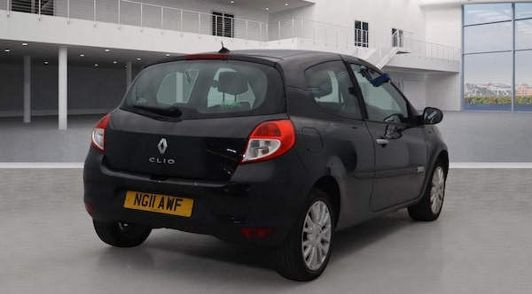 Used Renault Clio 2011 for sale - 76314248: Photo 9