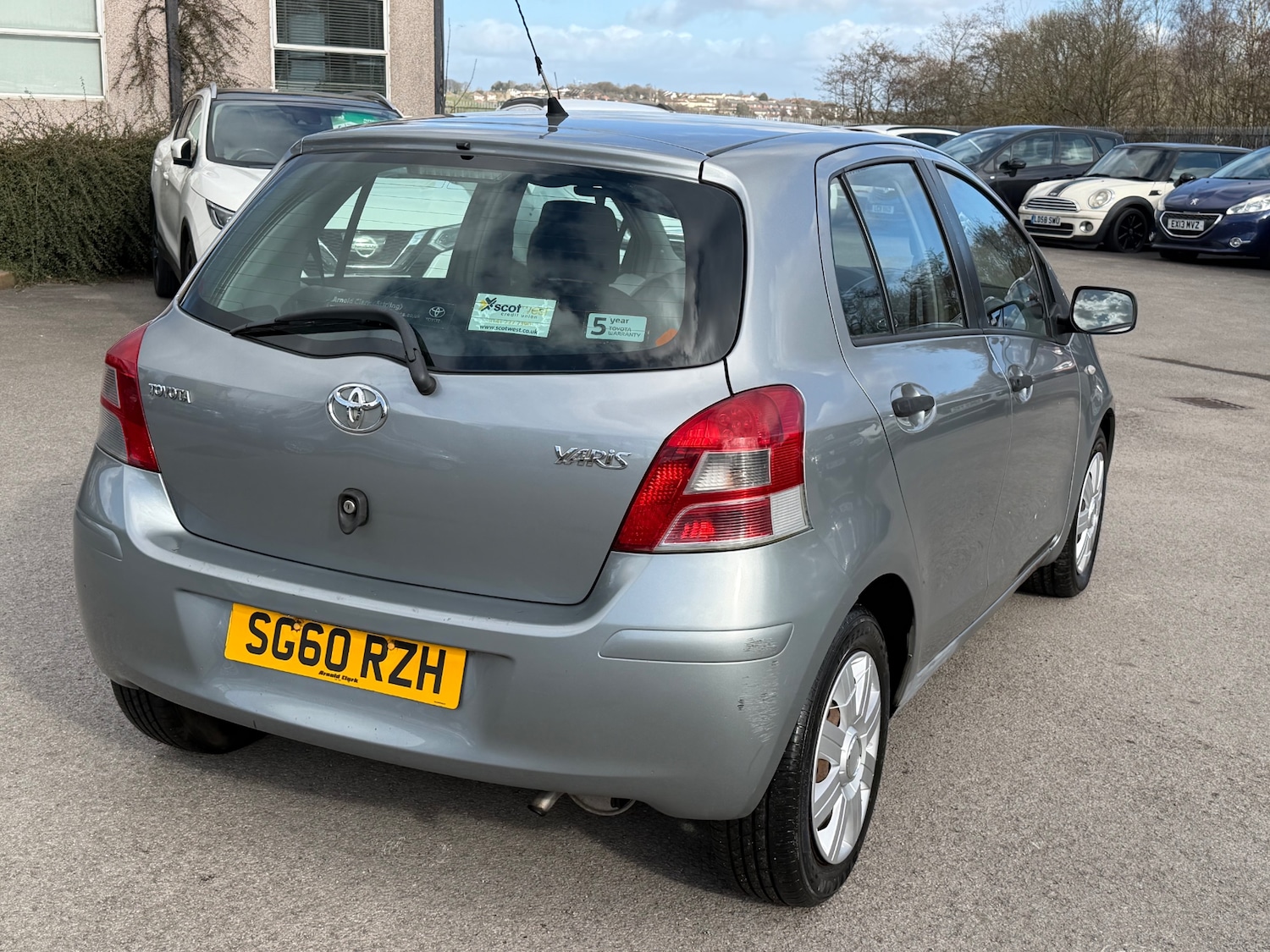 Used Toyota Yaris 2010 for sale - 77836745: Photo 15