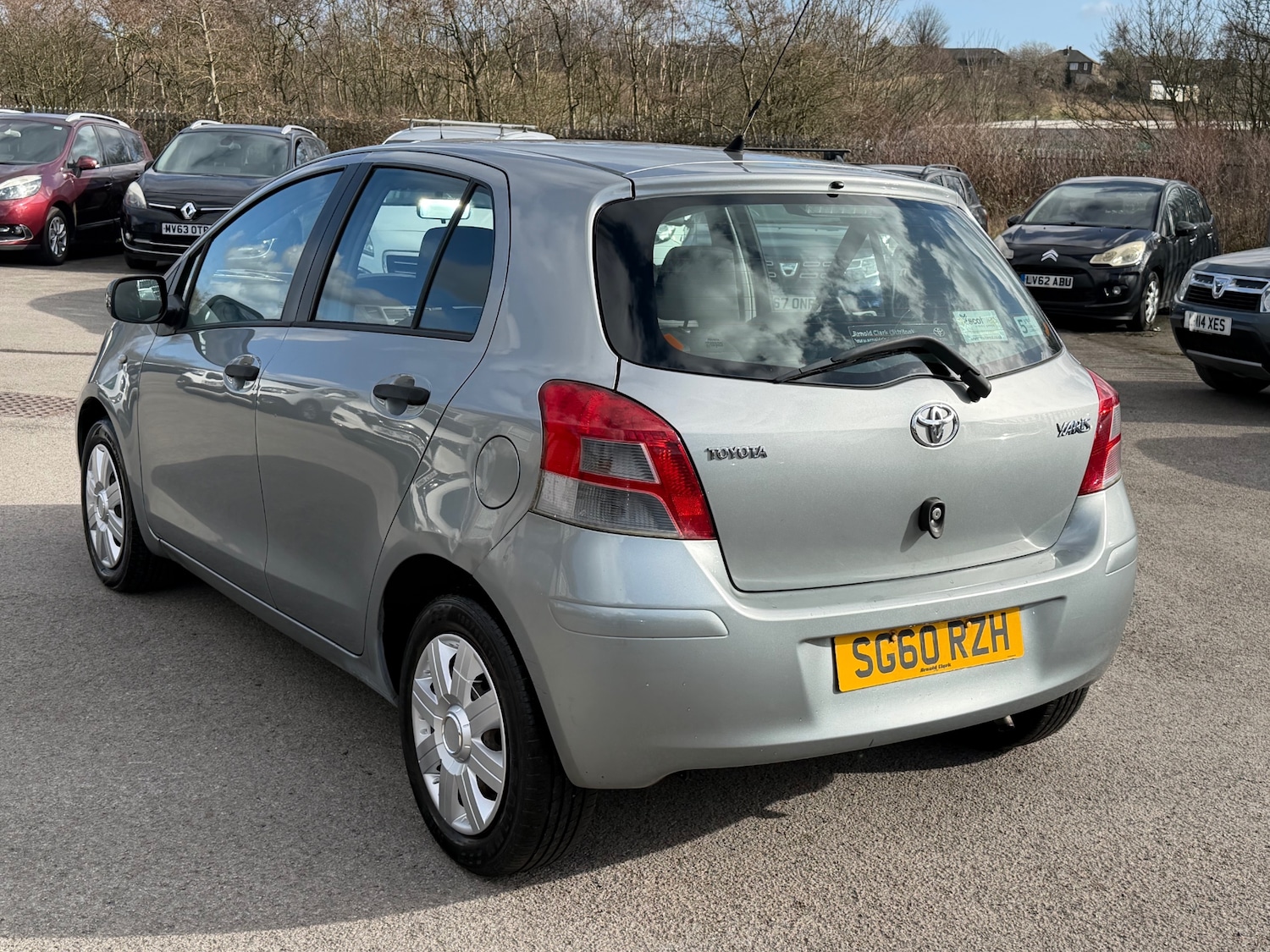 Used Toyota Yaris 2010 for sale - 77836745: Photo 16