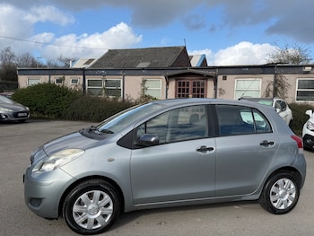 Used Toyota Yaris 2010 for sale - 77836745: Photo