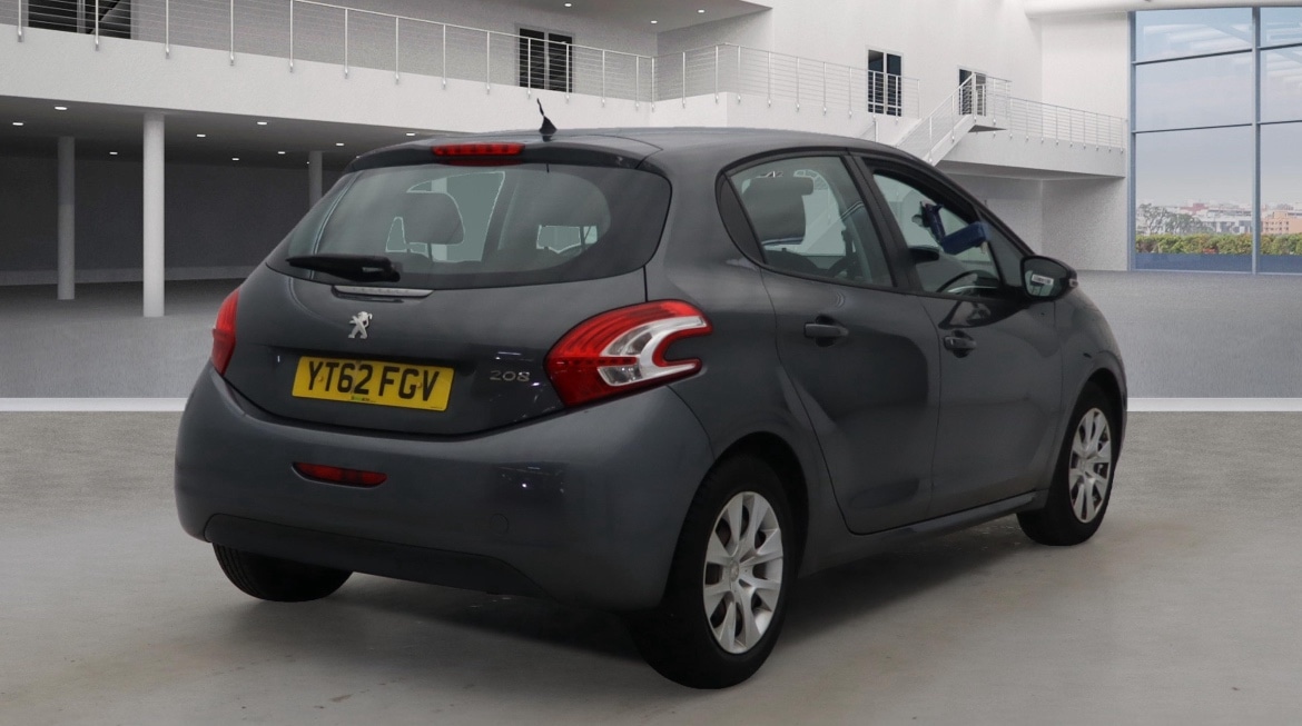 Used Peugeot 208 2012 for sale - 76613528: Photo 15