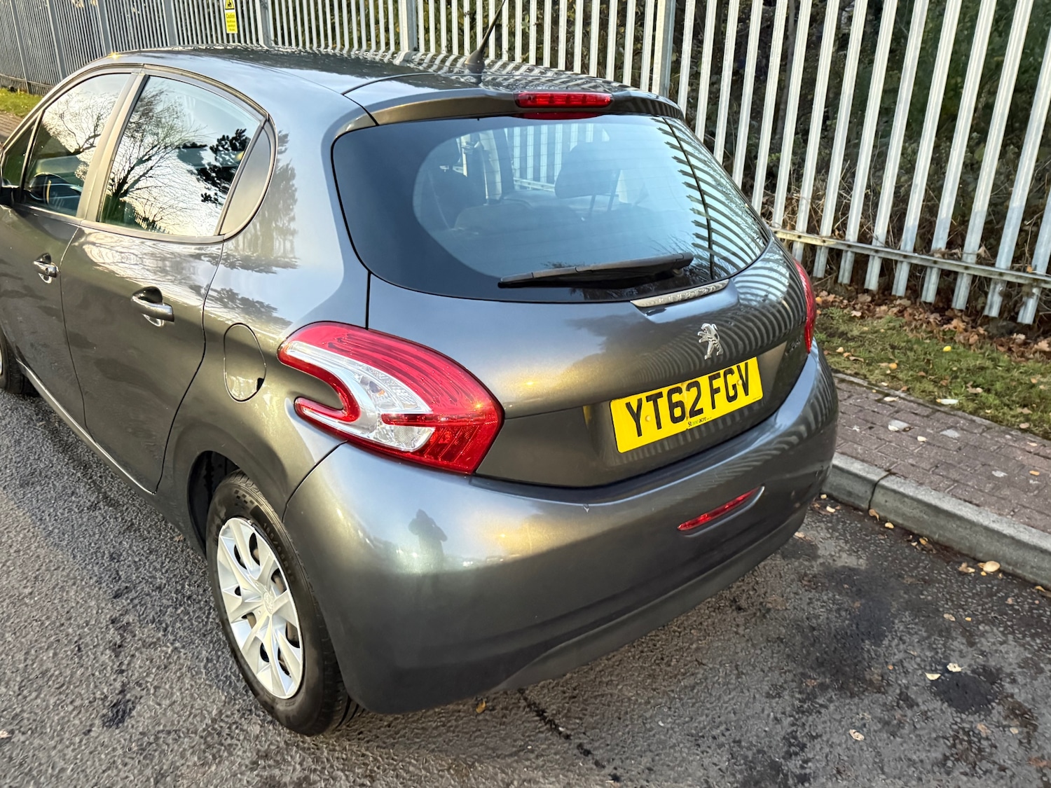 Used Peugeot 208 2012 for sale - 76613528: Photo 20