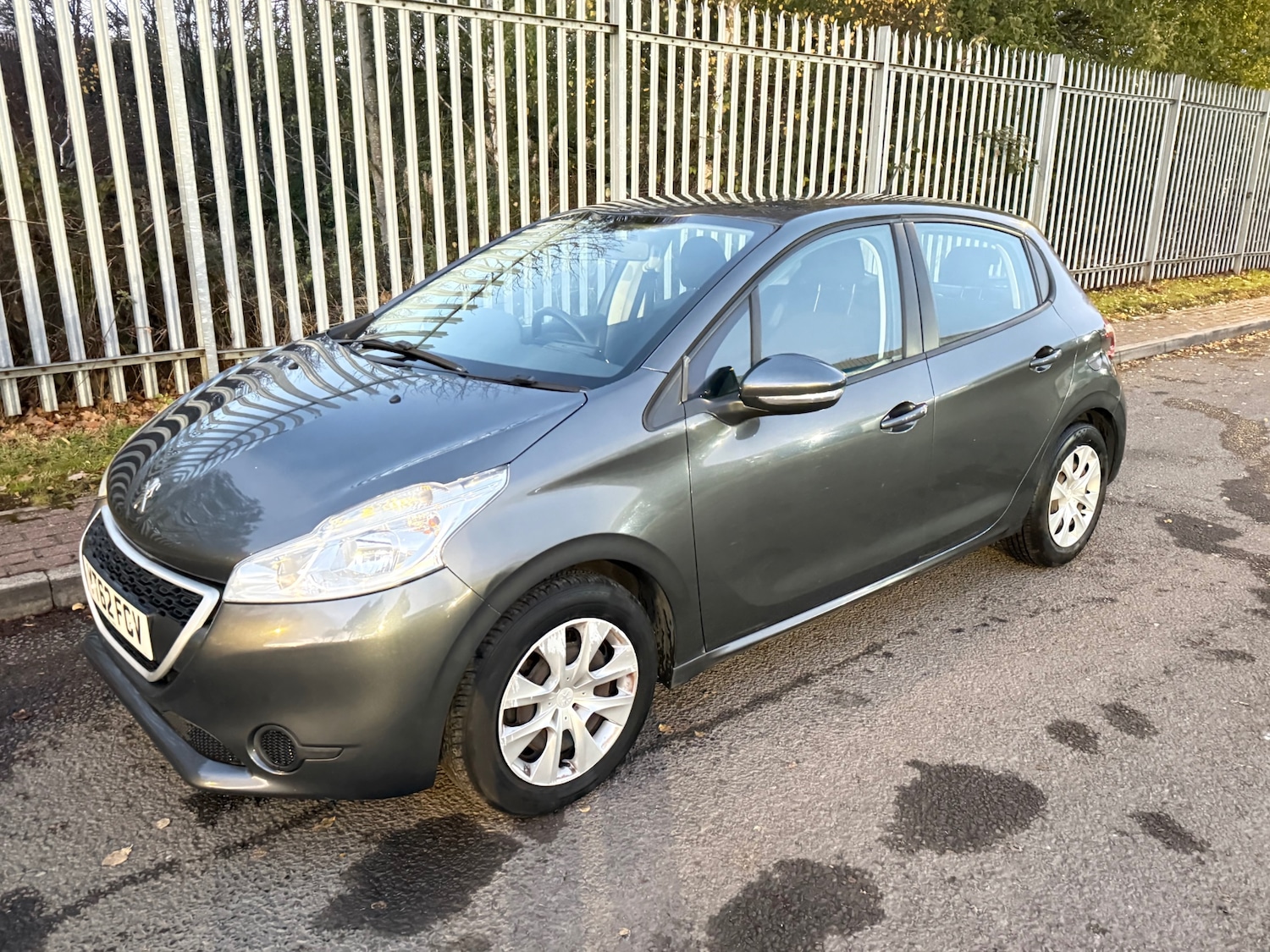 Used Peugeot 208 2012 for sale - 76613528: Photo 22