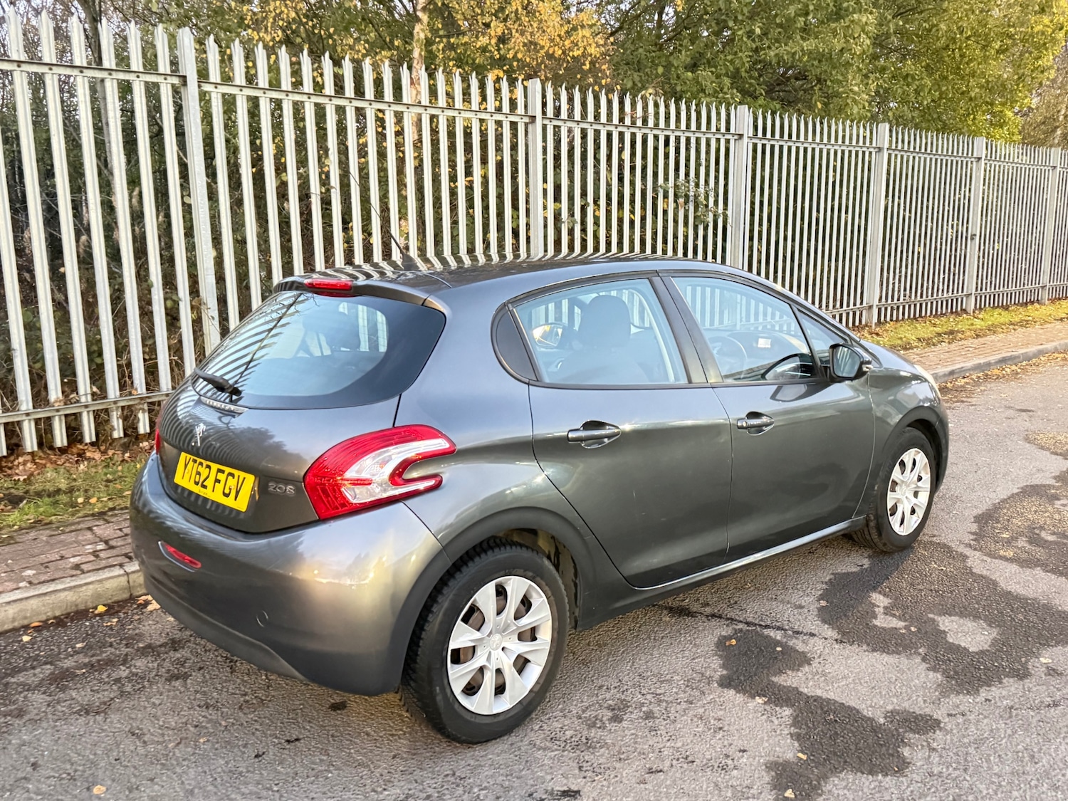 Used Peugeot 208 2012 for sale - 76613528: Photo 24