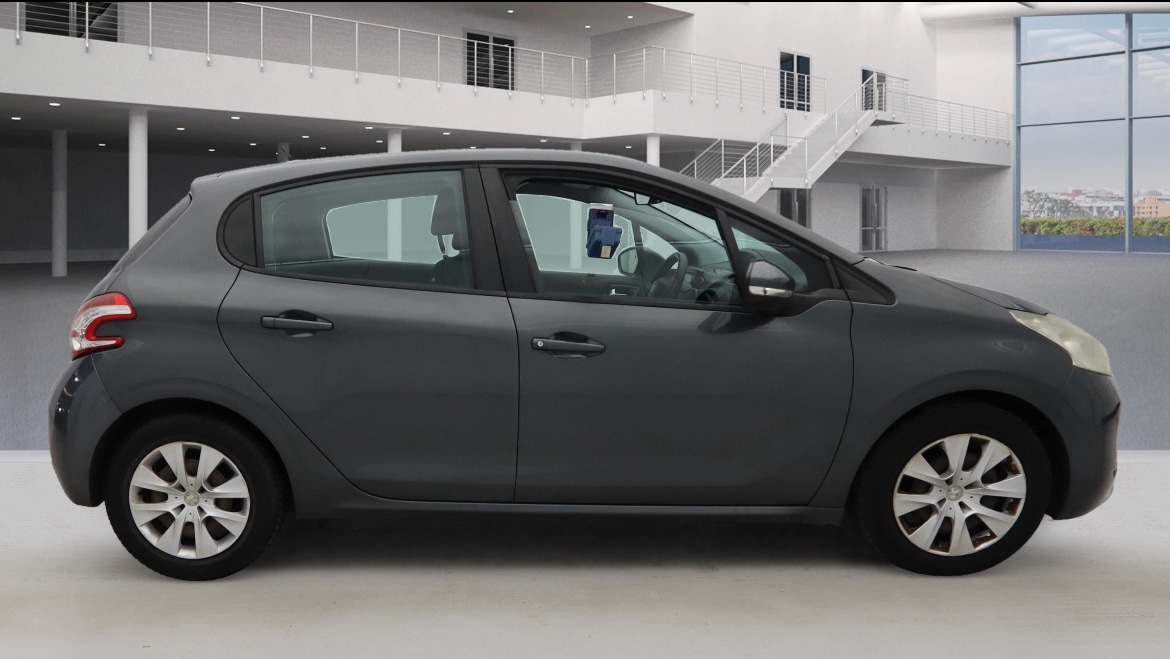 Used Peugeot 208 2012 for sale - 76613528: Photo 7