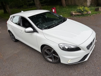 Used Volvo V40 2015 for sale - 79144472: Photo