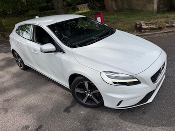 Used Volvo V40 2016 for sale - 79540665: Photo