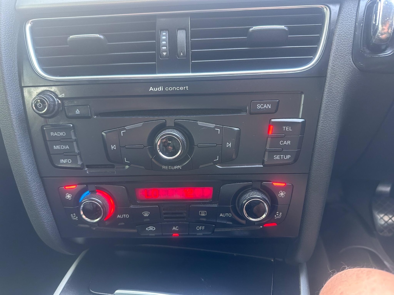 Vehicle 29