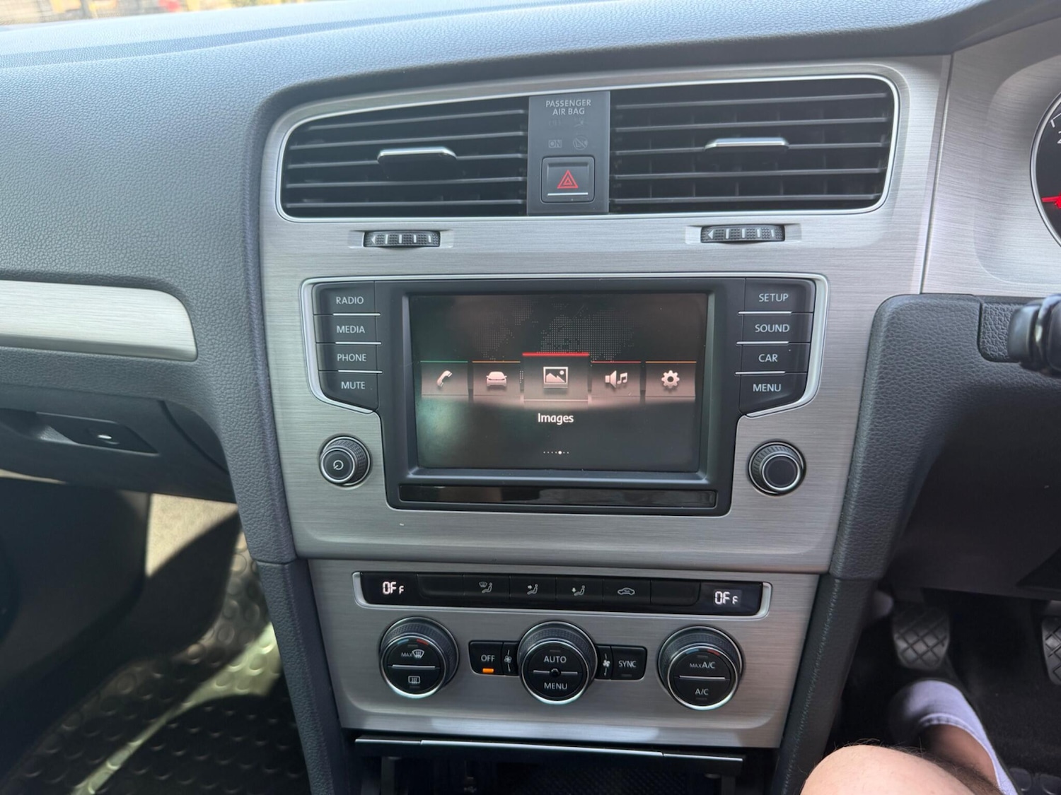 Used Volkswagen Golf 2015 for sale - 78170548: Photo 24