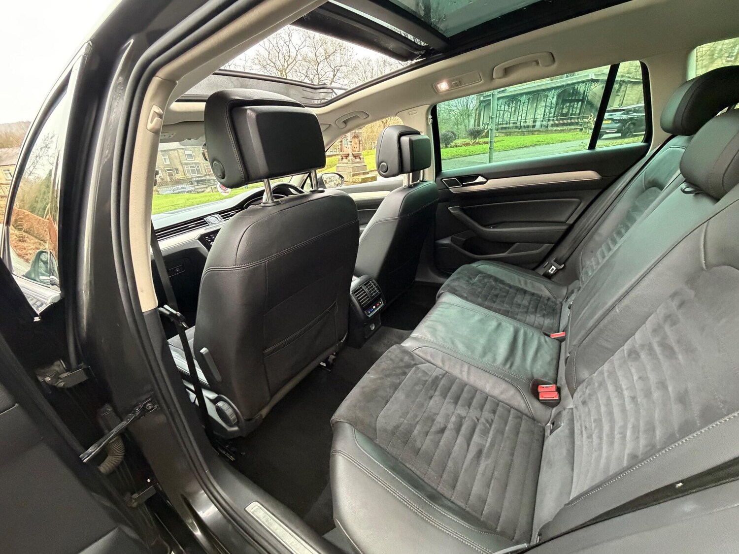 Used Volkswagen Passat 2019 for sale - 77214822: Photo 35