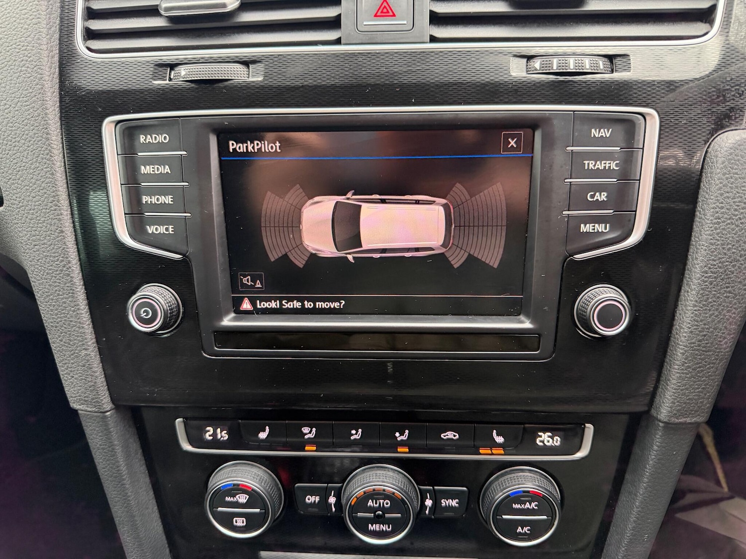 Used Volkswagen Golf 2017 for sale - 77144294: Photo 29