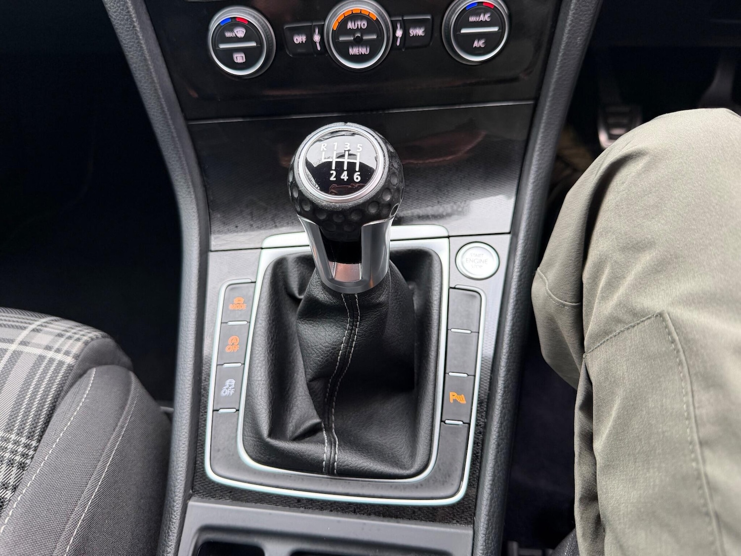 Used Volkswagen Golf 2017 for sale - 77144294: Photo 31