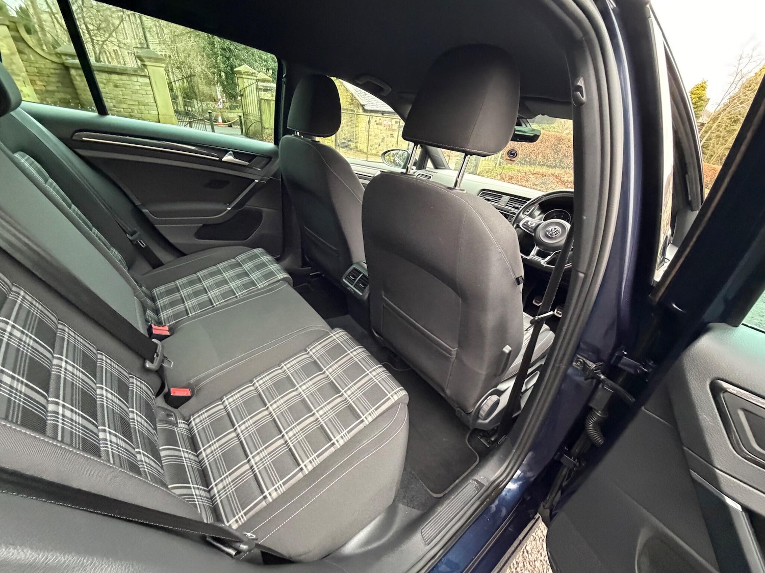 Used Volkswagen Golf 2017 for sale - 77144294: Photo 41