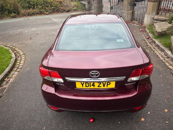 Used Toyota Avensis 2014 for sale - 76307625: Photo 15