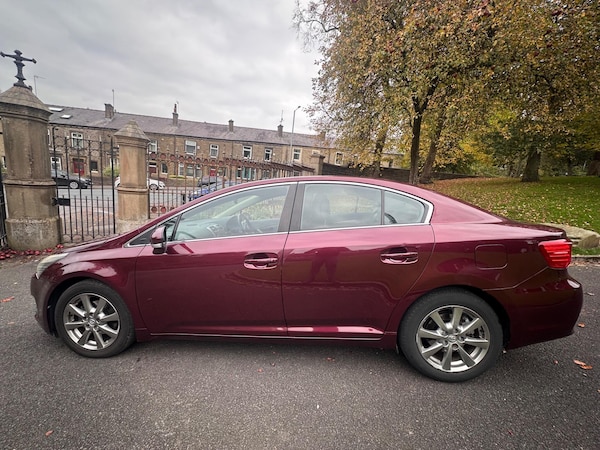 Used Toyota Avensis 2014 for sale - 76307625: Photo 16