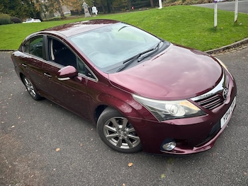 Used Toyota Avensis 2014 for sale - 76307625: Photo 2