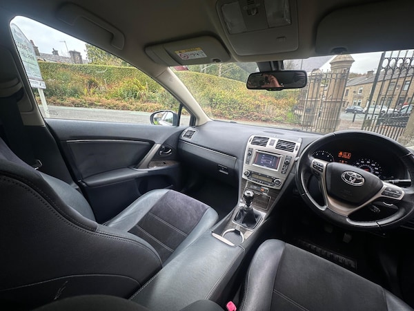 Used Toyota Avensis 2014 for sale - 76307625: Photo 38