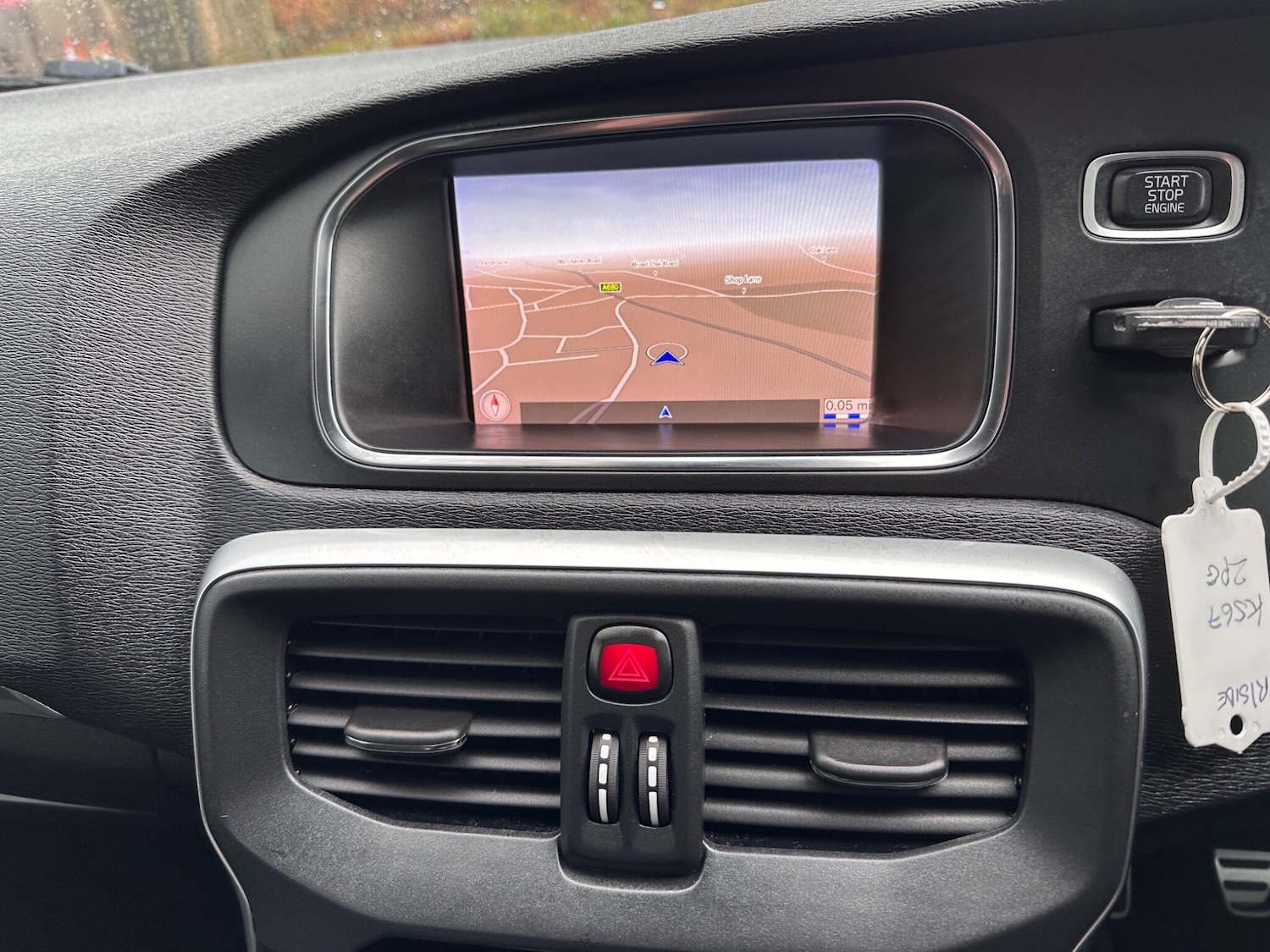 Used Volvo V40 2017 for sale - 76584355: Photo 25