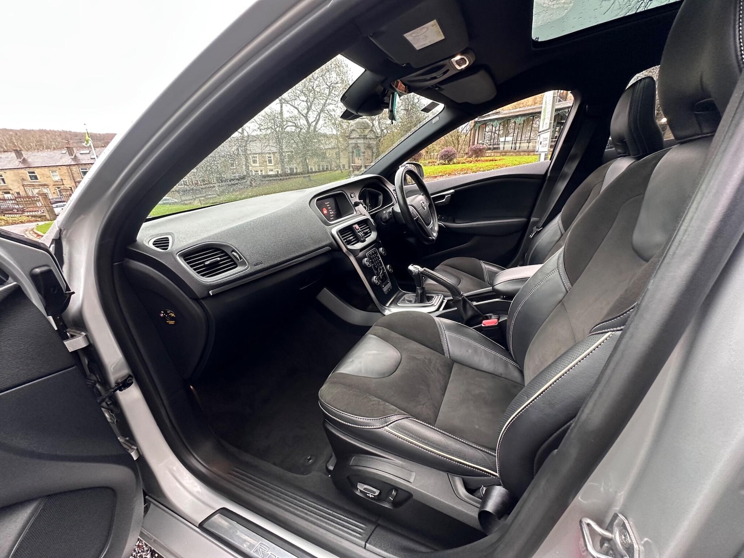 Used Volvo V40 2017 for sale - 76584355: Photo 33