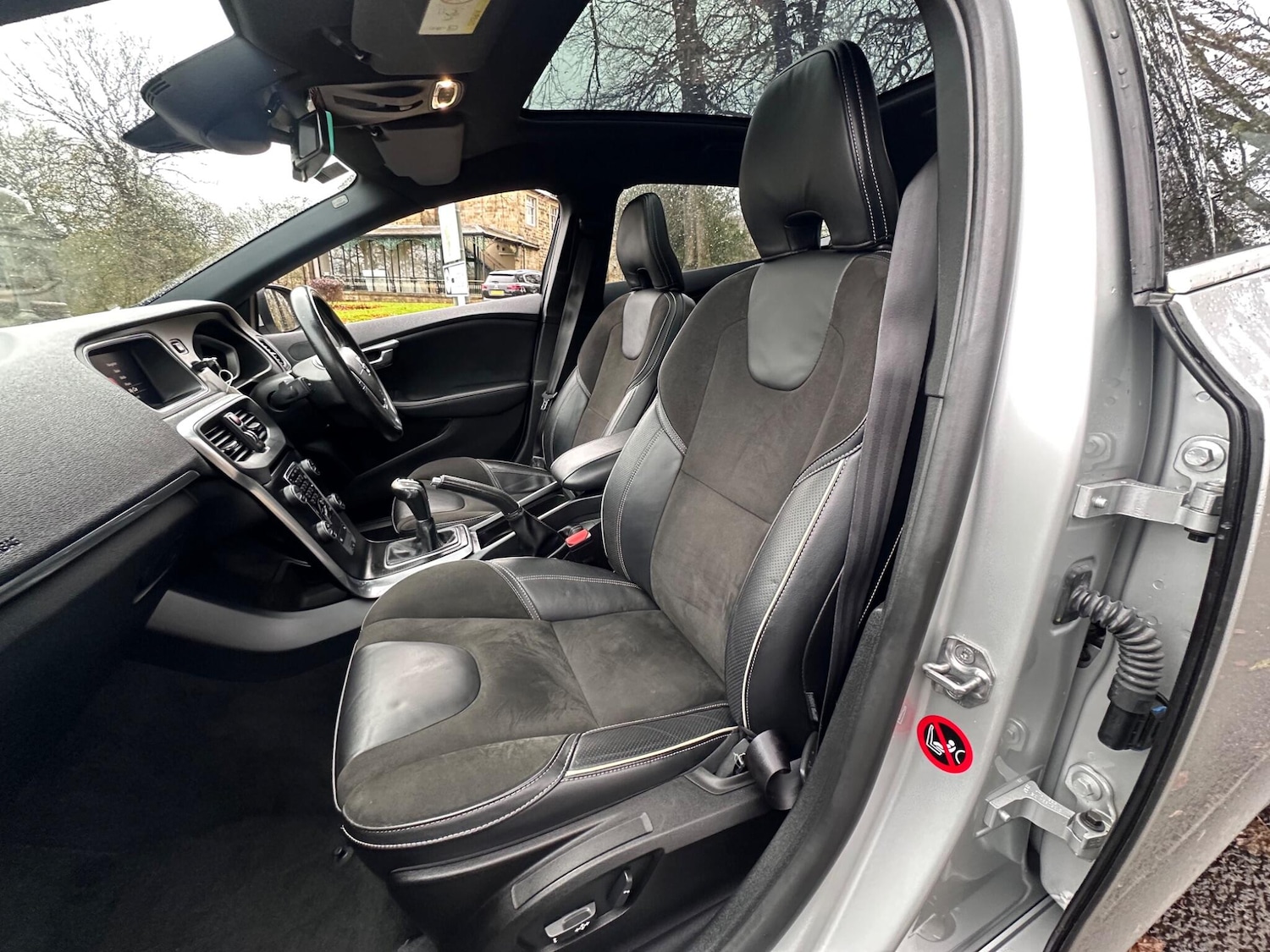 Used Volvo V40 2017 for sale - 76584355: Photo 34