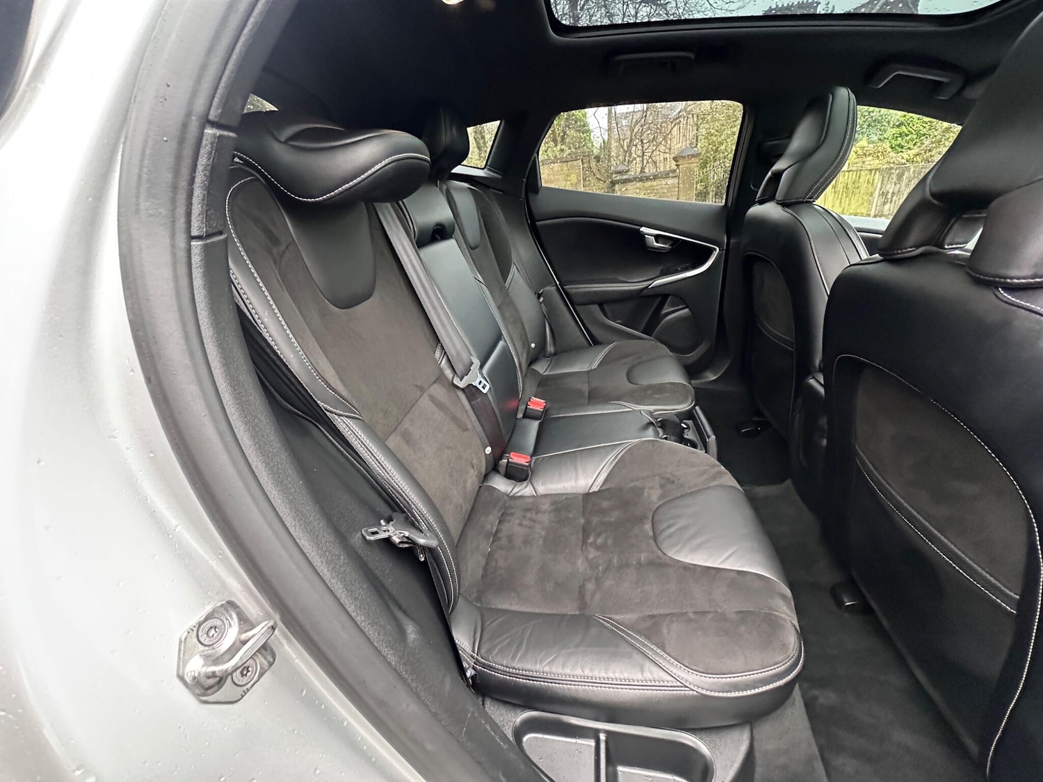 Used Volvo V40 2017 for sale - 76584355: Photo 40