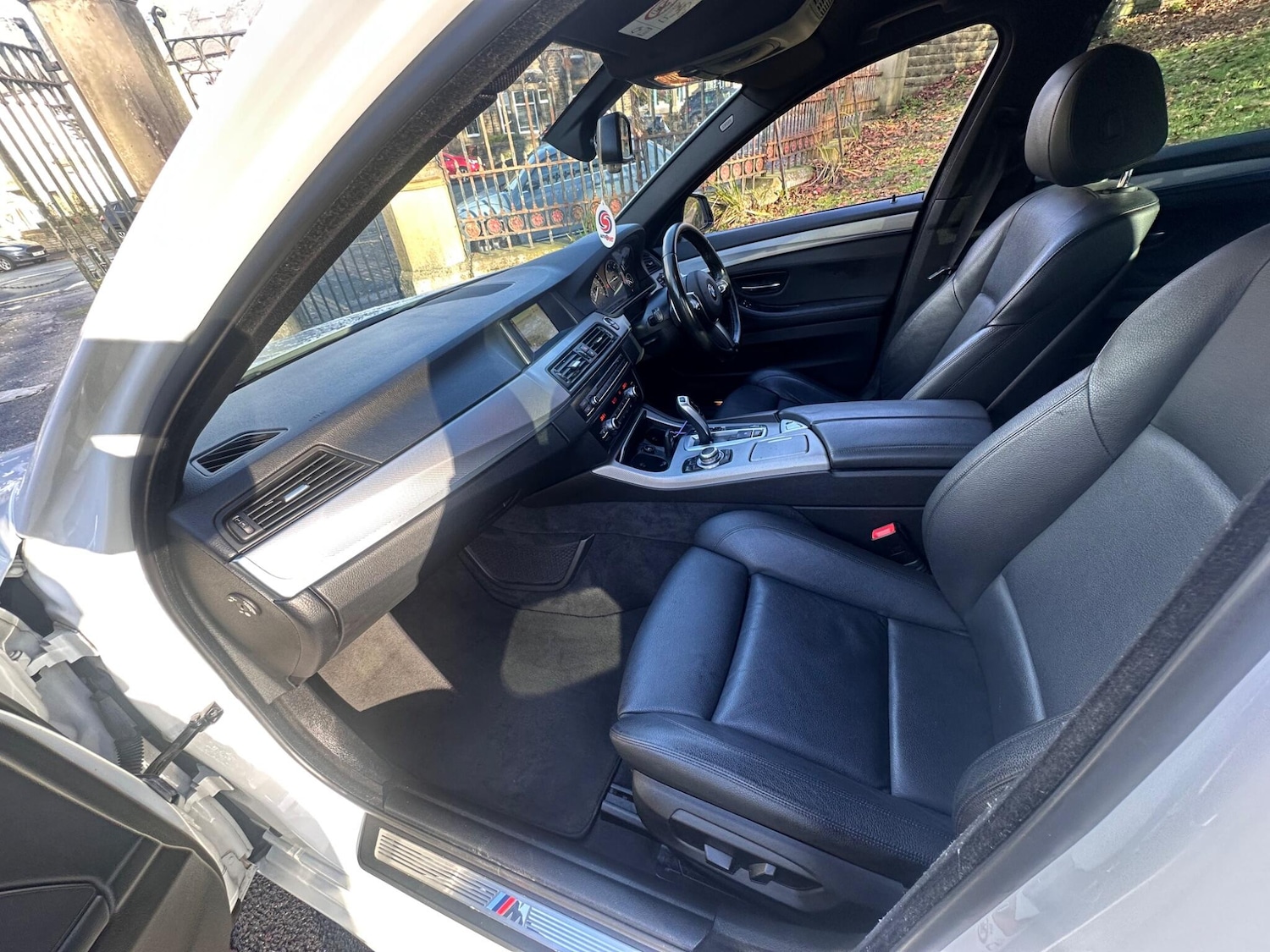 Used BMW 5 Series 2015 for sale - 76572202: Photo 32