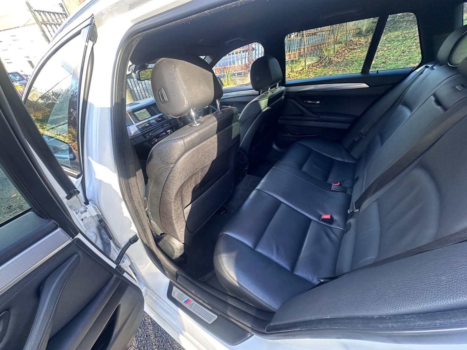 Used BMW 5 Series 2015 for sale - 76572202: Photo 35