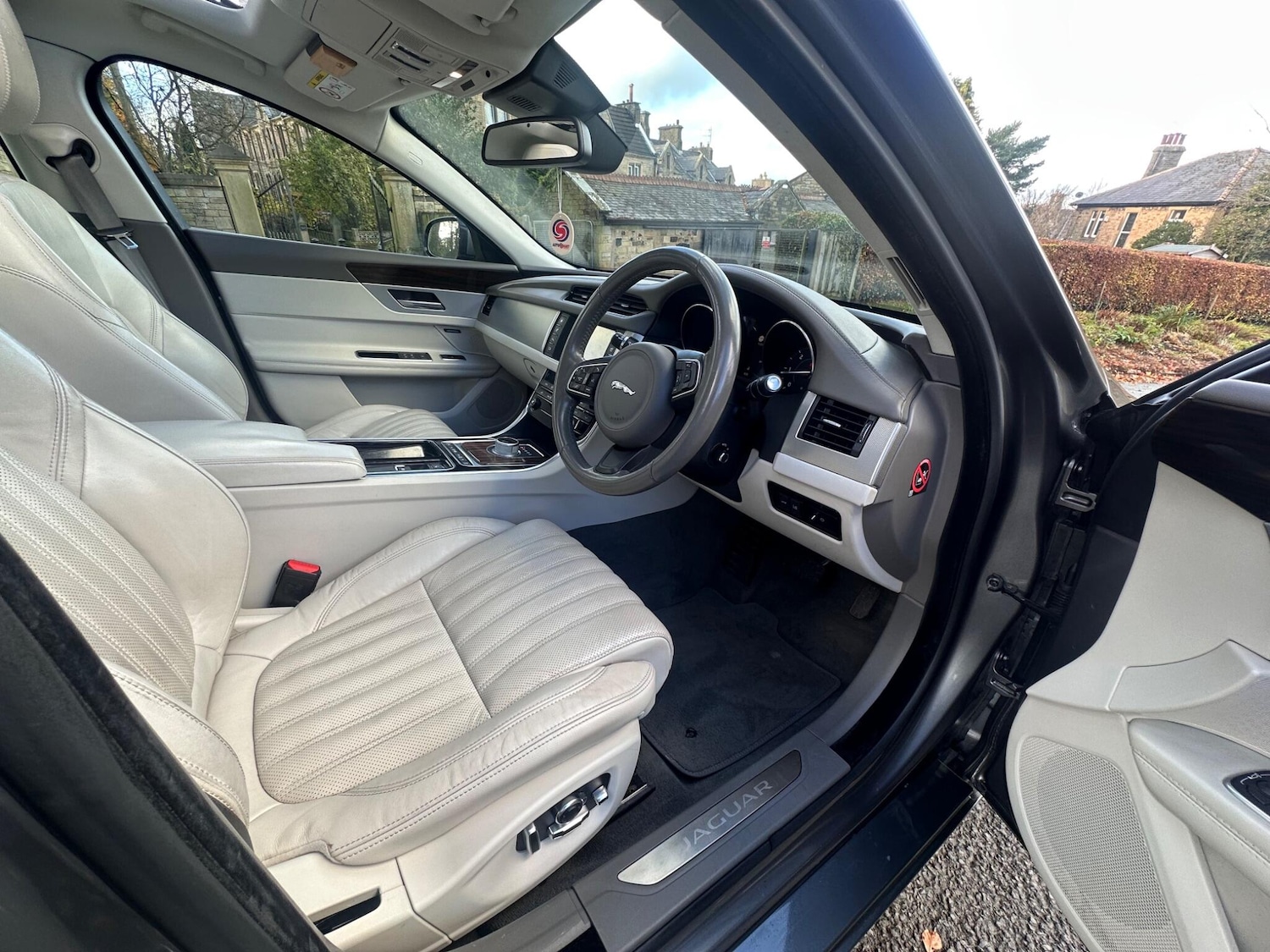 Used Jaguar XF for sale - 76573495: Photo 18