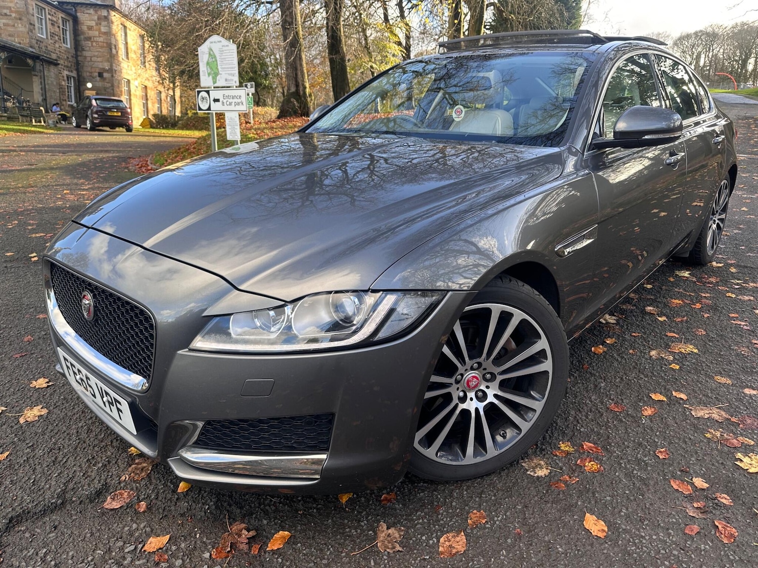 Used Jaguar XF for sale - 76573495: Photo 2