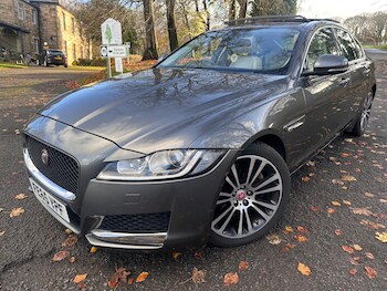 Used Jaguar XF 2015 for sale - 76573495: Photo
