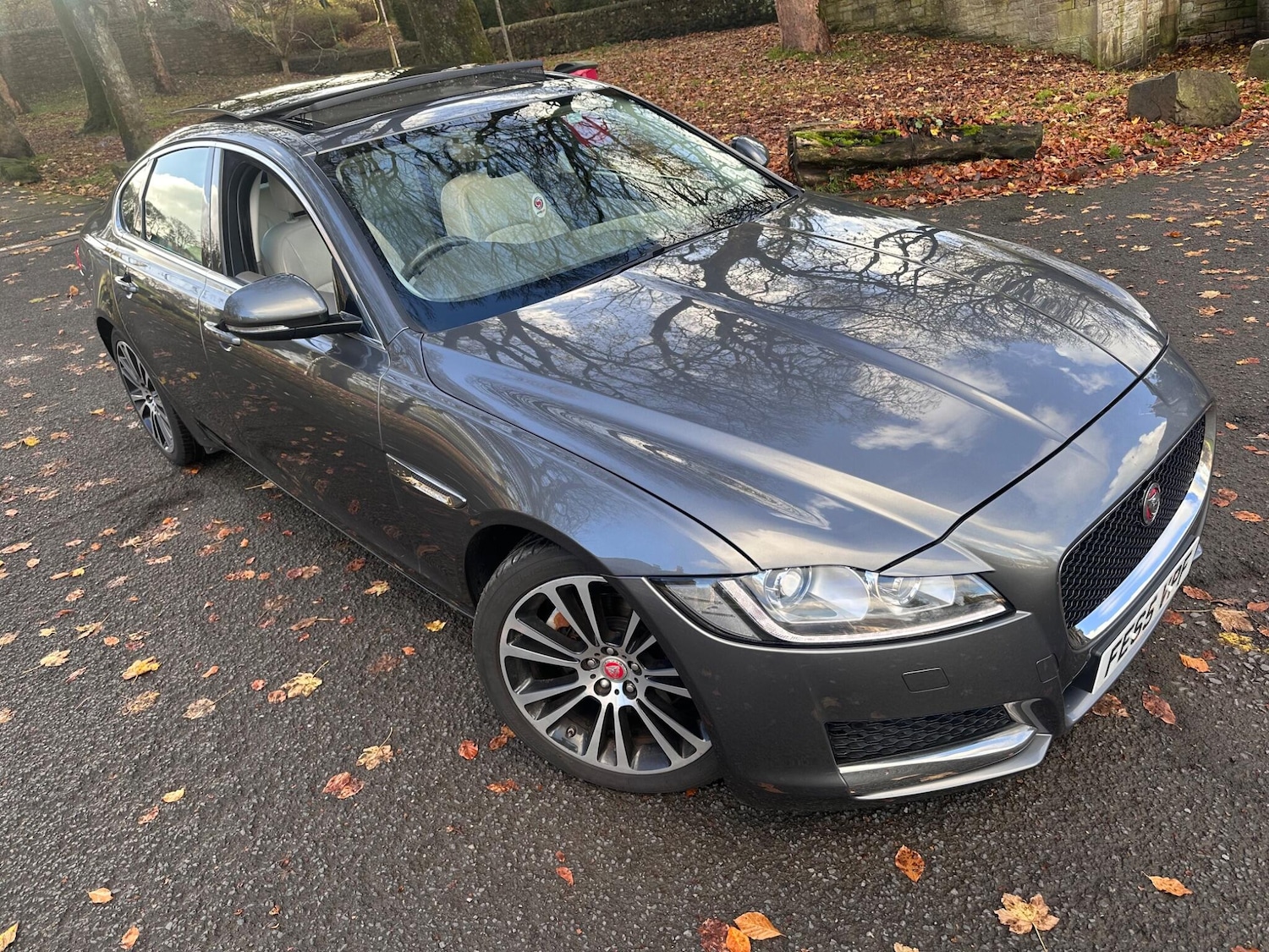 Used Jaguar XF for sale - 76573495: Photo 4