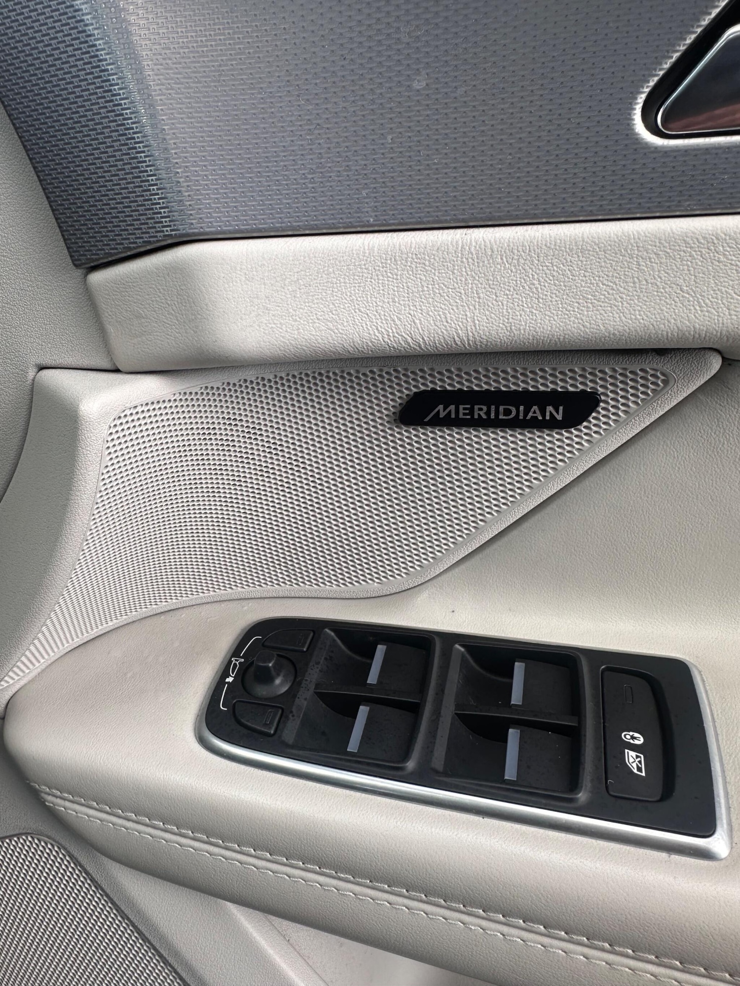 Used Jaguar XF for sale - 76573495: Photo 45