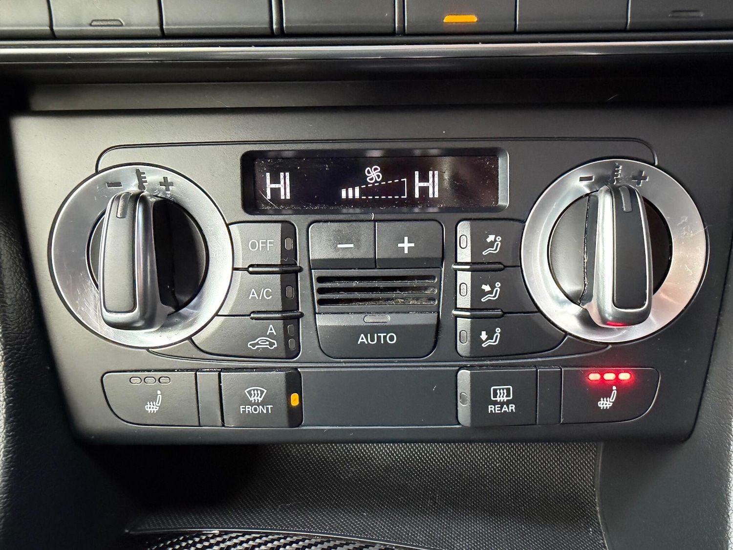 Used Audi RS Q3 2014 for sale - 76913824: Photo 34