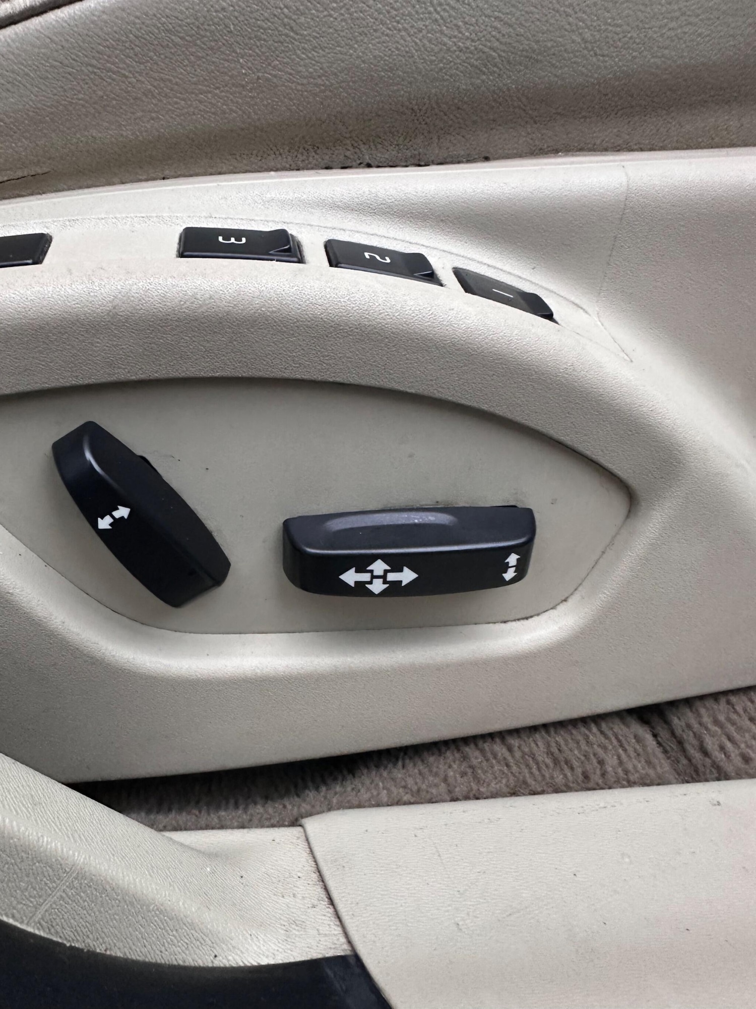 Used Volvo V60 2012 for sale - 77645738: Photo 37