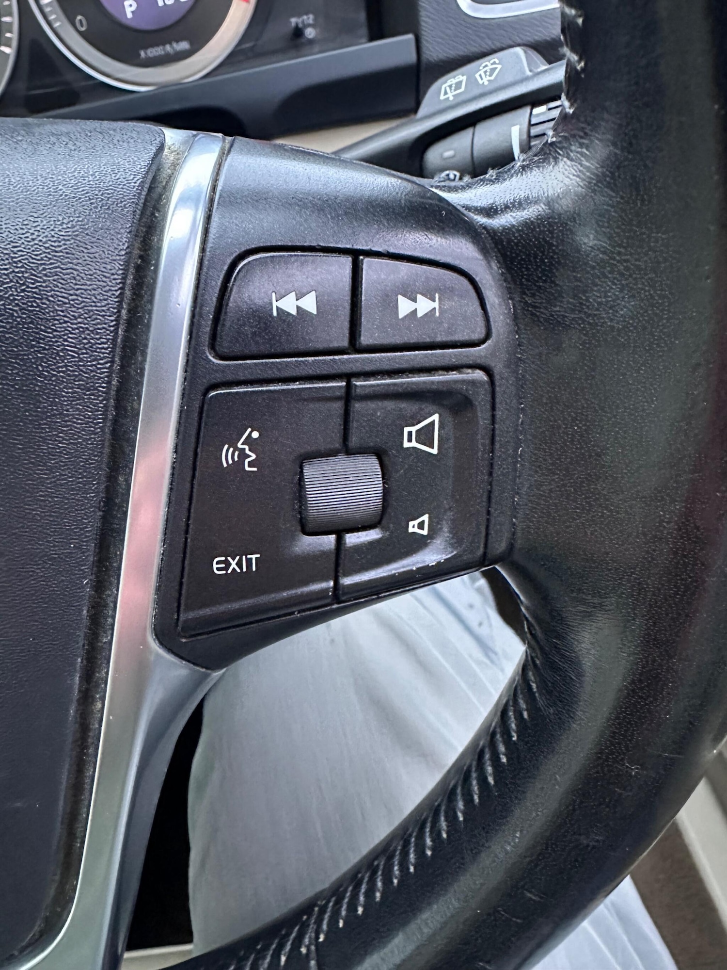 Used Volvo V60 2012 for sale - 77645738: Photo 40