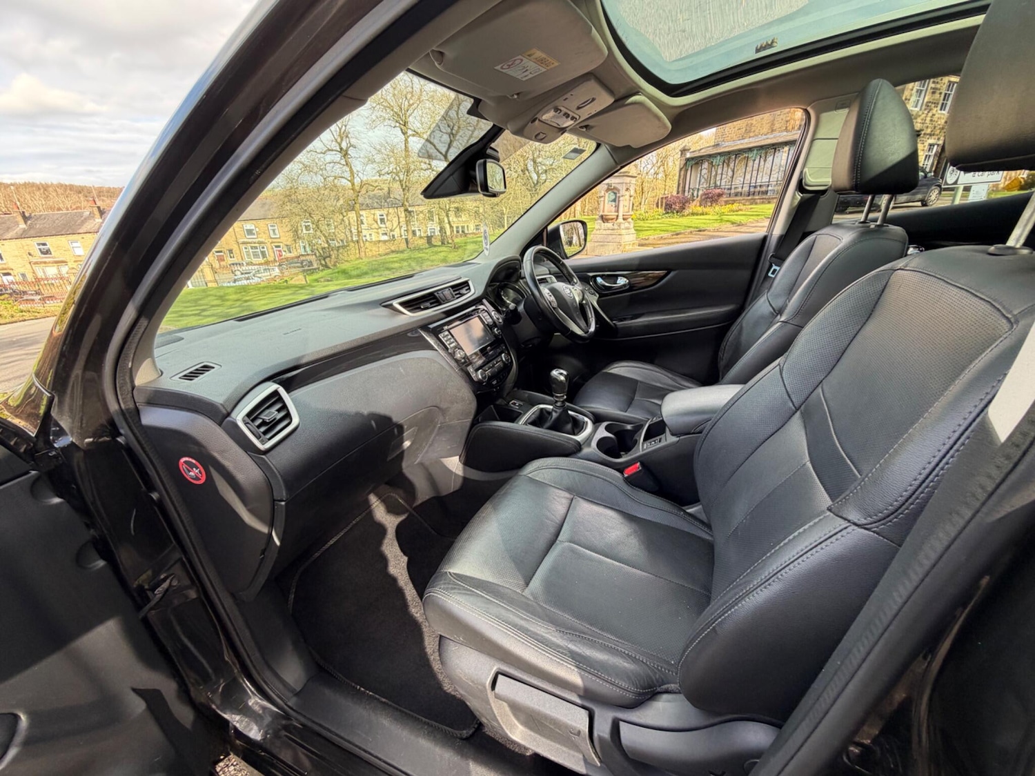 Used Nissan Qashqai 2015 for sale - 78033862: Photo 30