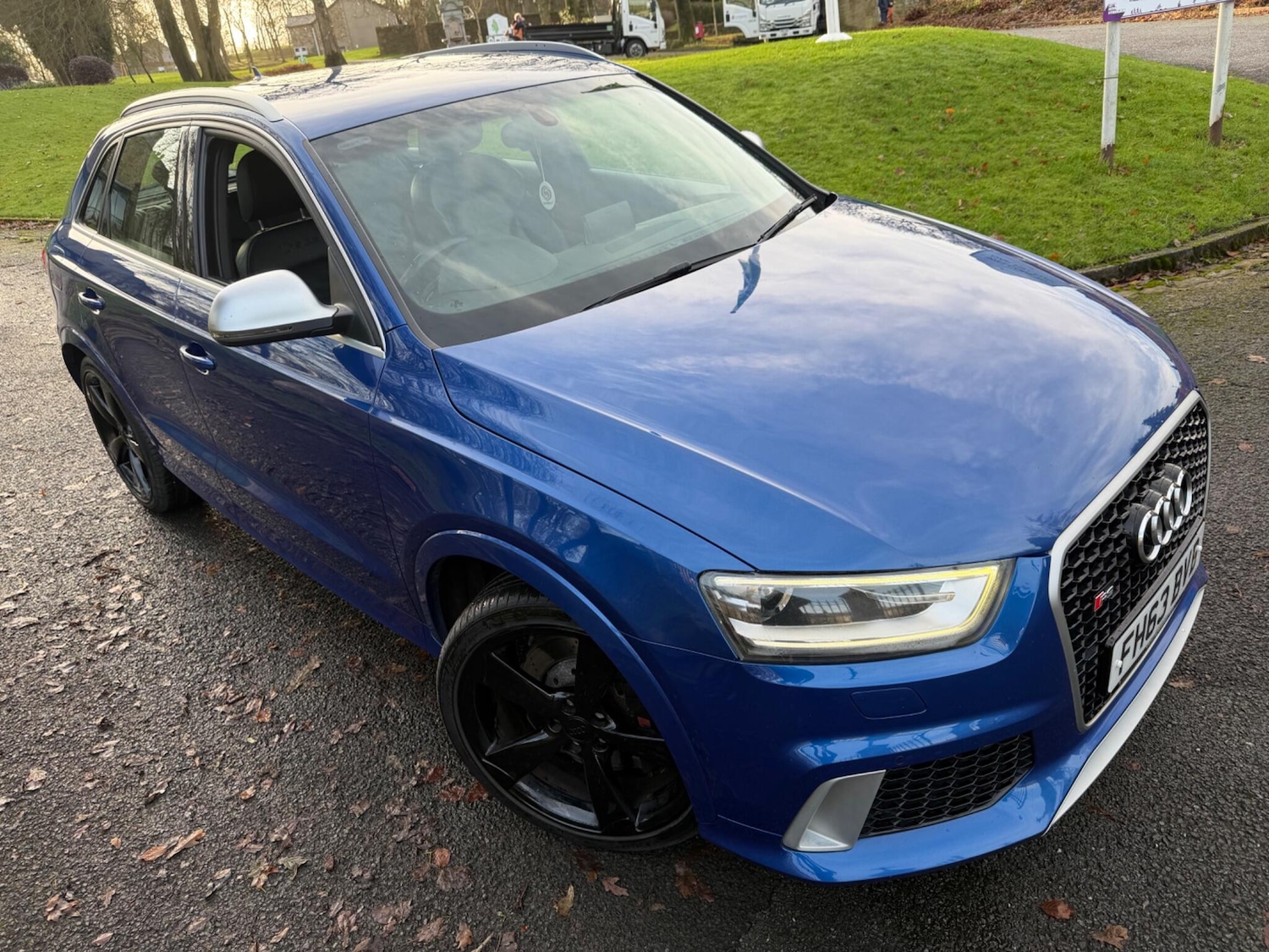 Used Audi RS Q3 2014 for sale - 77646092: Photo 2