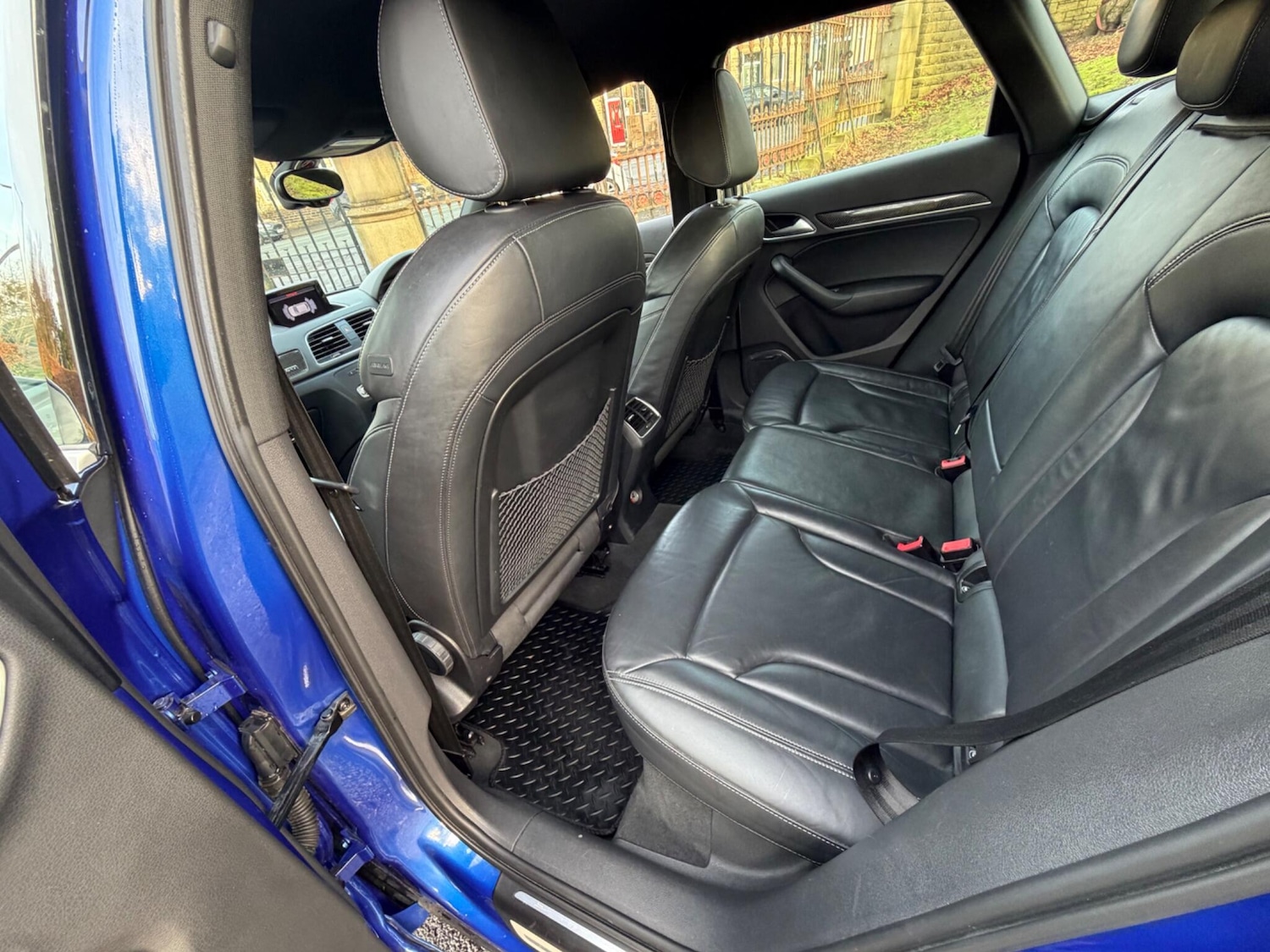 Used Audi RS Q3 2014 for sale - 77646092: Photo 35