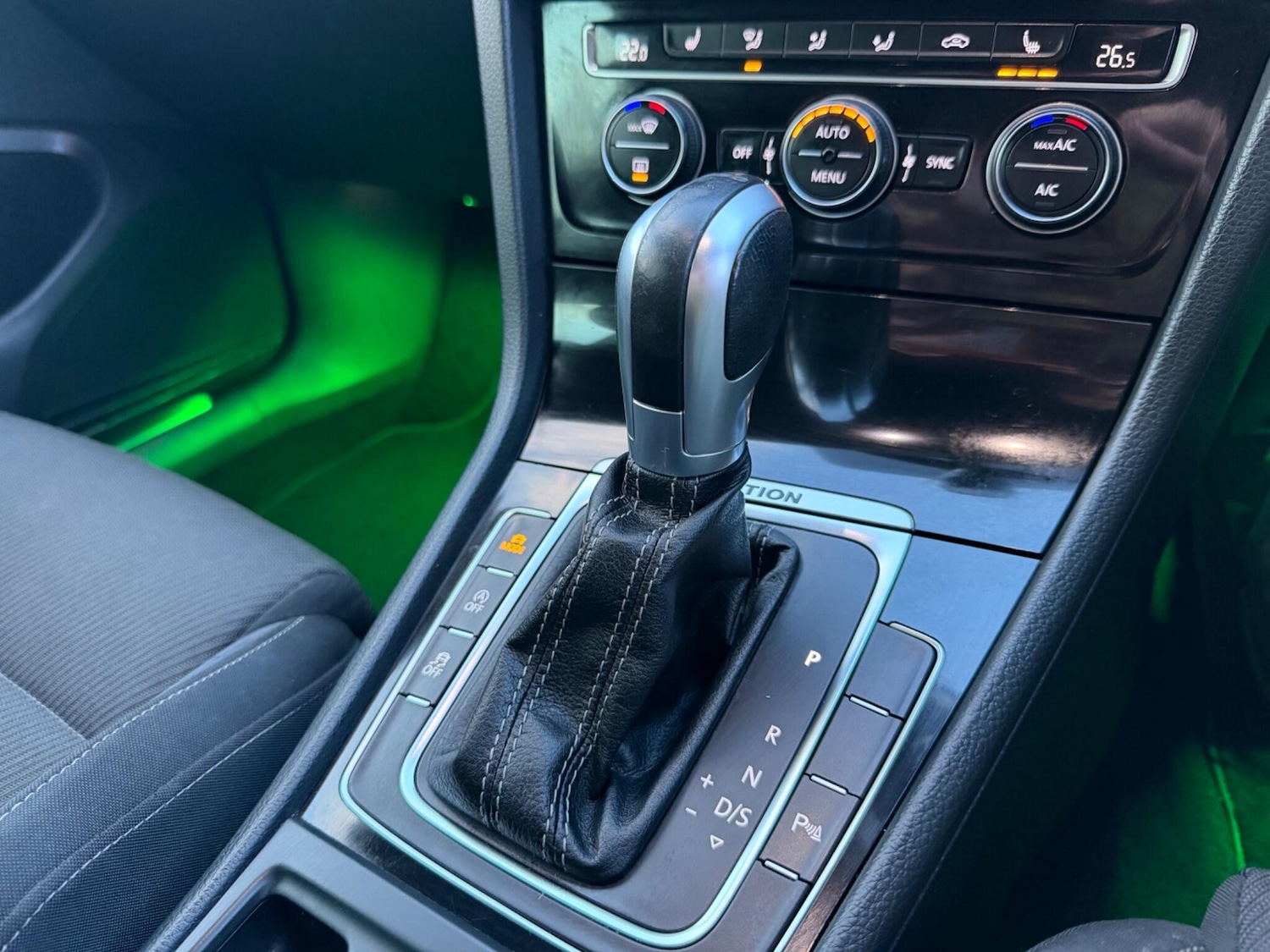 Used Volkswagen Golf 2018 for sale - 77359077: Photo 33