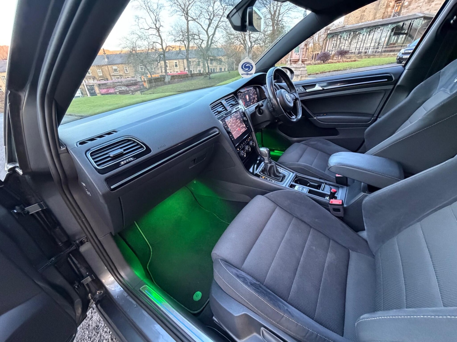 Used Volkswagen Golf 2018 for sale - 77359077: Photo 36